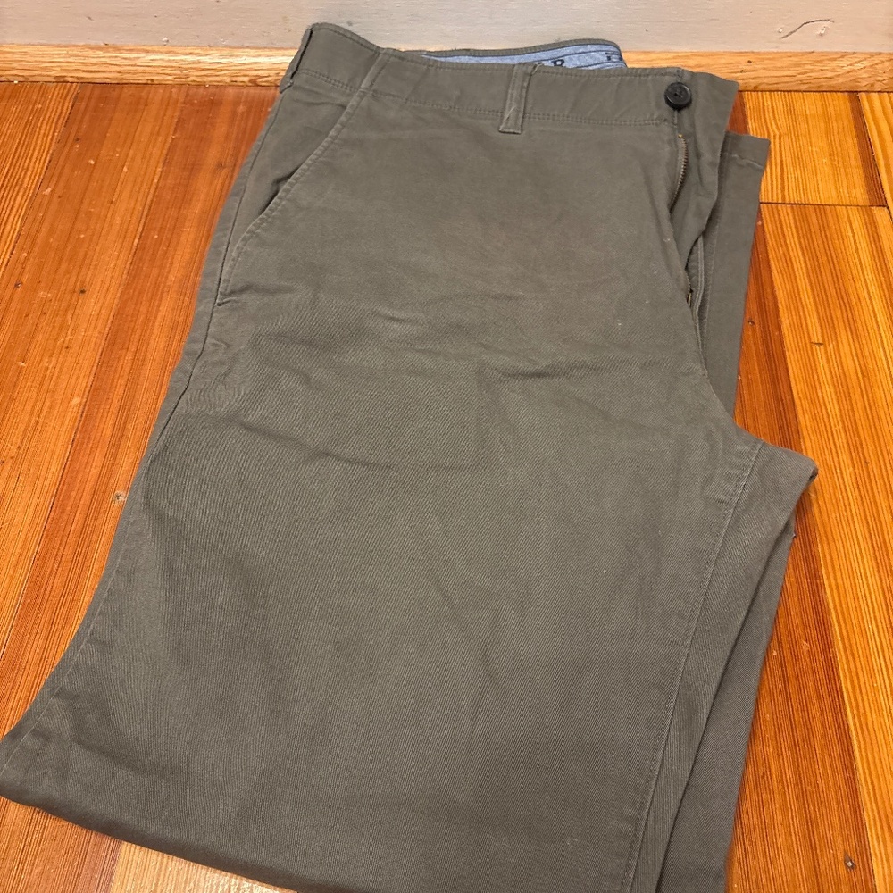 Haggar coastal comfort chino